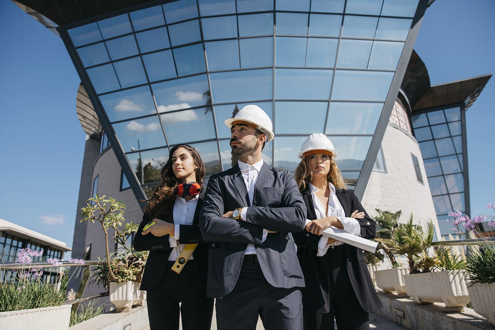 Команда строителей и архитекторов